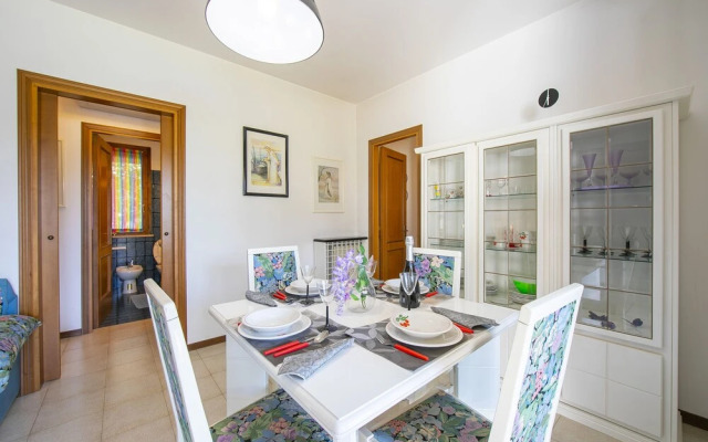 Lella Apartment Front Beach Garda Lake