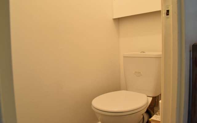 2 Bedroom Apartment Near Central London