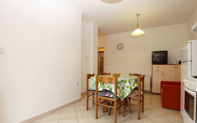 Apartment 1858