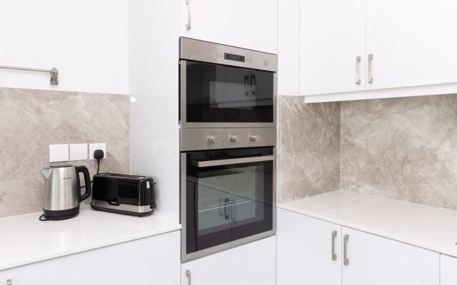 HiGuests - Opal Tower Marina