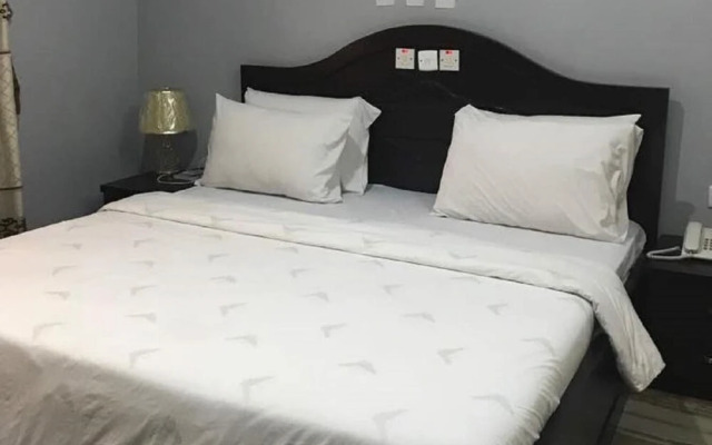 Jim-Eddy Suites