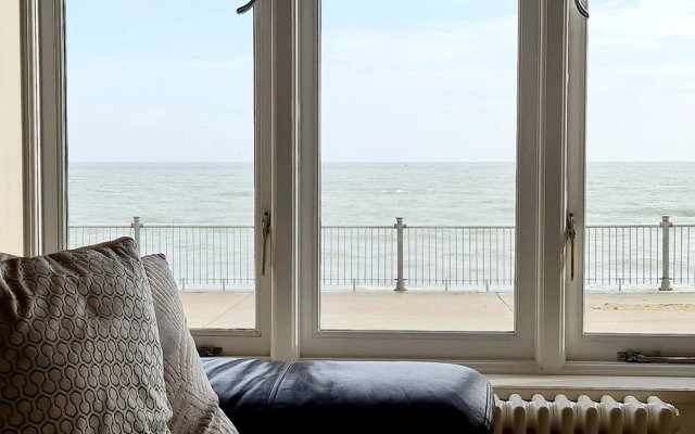 Vitamin Sea - Luxury Beach Apartment - Sleeps 4