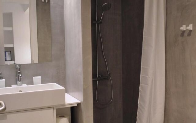 Olala One Apartment