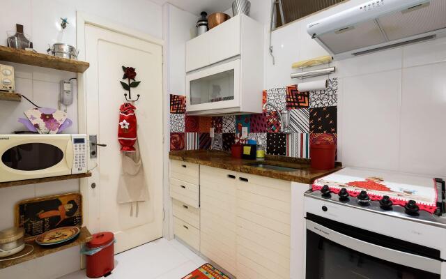 1 Quarto a 200m da Praia de Ipanema | PM1441/206