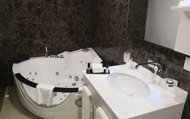 Maximus Hotel Byblos