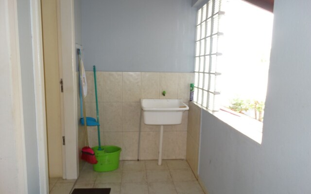 Apartment 2D with 1 Suite & View - 235