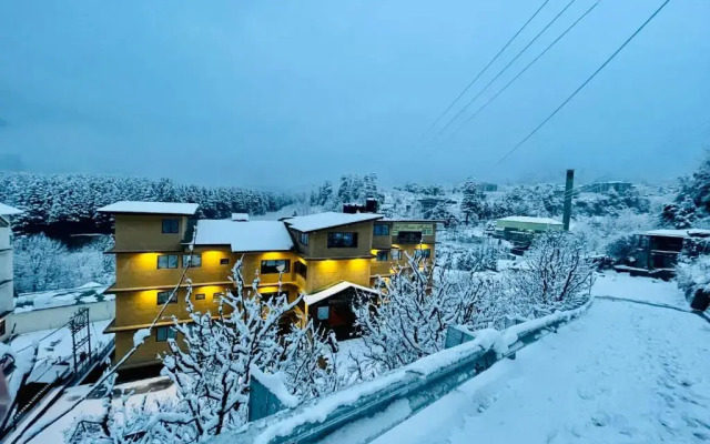 OYO 4581 Hotel Prini Palace