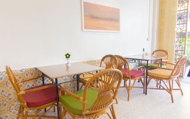 OYO 1118 K L Boutique Hotel (Vaccinated Staff)