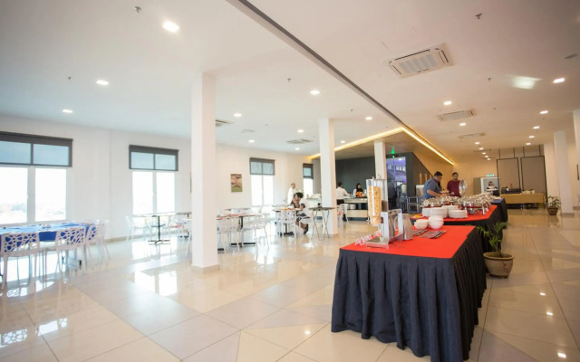 Adya Hotel Chenang