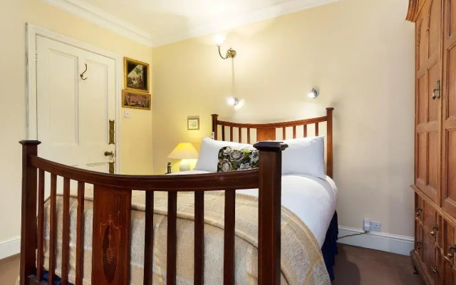 Veeve  4 Bed Kensington House On Kensington Church Street