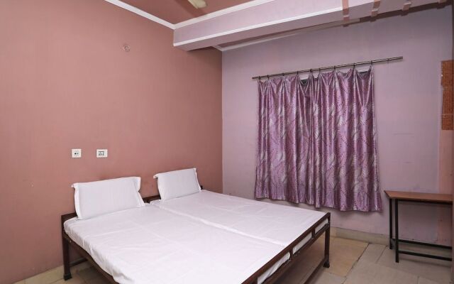Spot On 40652 Hotel Sai Niwas