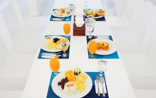 Coron Bluewave Hotel