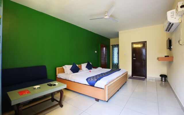 OYO 4256 Hotel Rajmahal