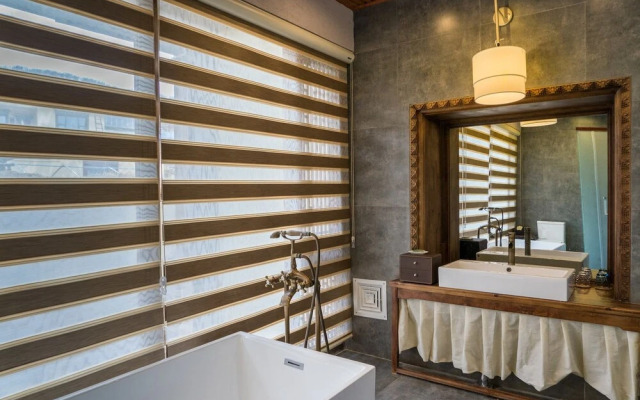 Buddhahood & Lotus Villa