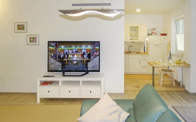 Awesome Apartment in Warwerort With 2 Bedrooms and Internet