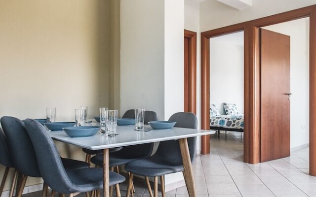 Chloe Apartments by QR booking