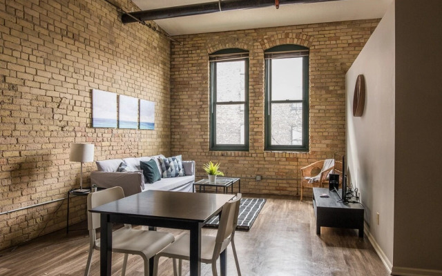 FRONTDESK 50 4th Ave Apts North Loop Warehouse District