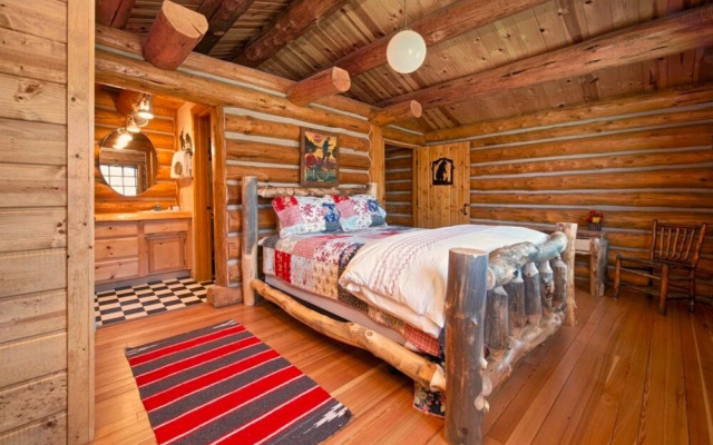 Macker's Cabin by JHRL