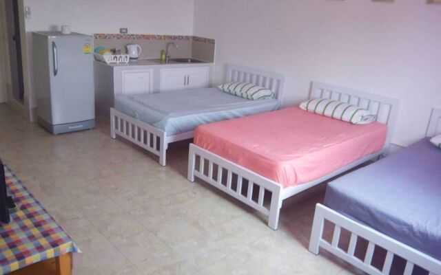 Room in Condo - Impact Thunder Dome Service Taxi