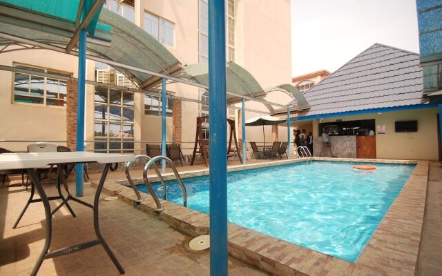 Elomaz Hotels, Abuja