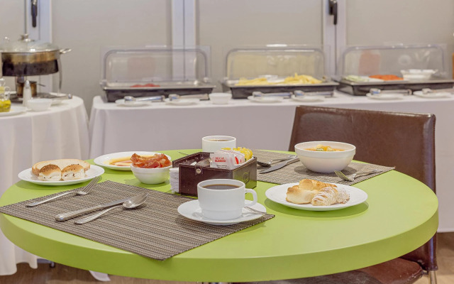 Regency Golf - Hotel Urbano