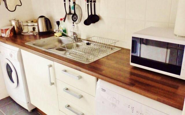 City Centre - Business or Leisure - Parking - BHR Apartments