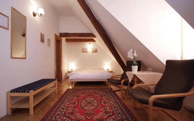 The Green Garland Pension