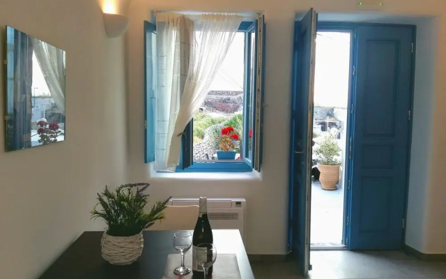 Notis Villa