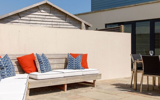 The Sea House - Ultimate Seafront Living Sunsets