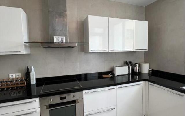 Beautiful sunny apartment with swim pool in Marina