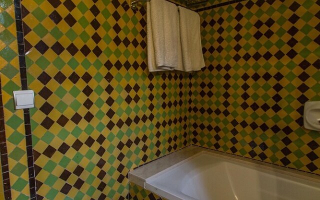 Zohra Room - Full Beed