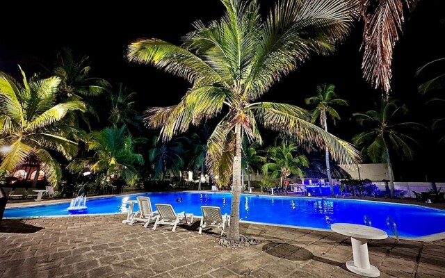 Hotel Tesoro Beach