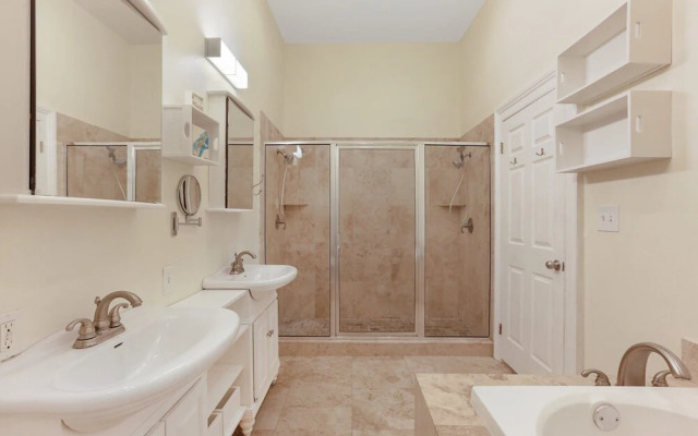 Spacious Condo in the Center of NOLA