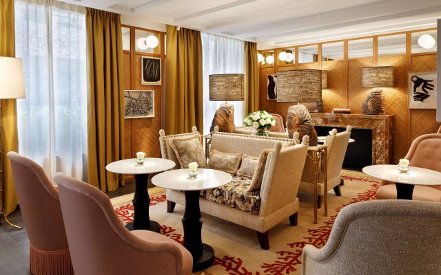 Le Belgrand Hotel Paris Champs Elysees, Tapestry by Hilton