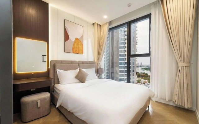 Luxury Lumiere Riverside Urban Apartment