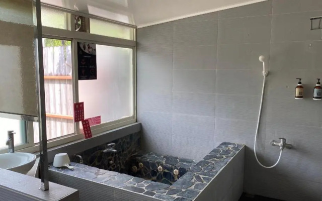 Kylin Peak Hotspring Resort