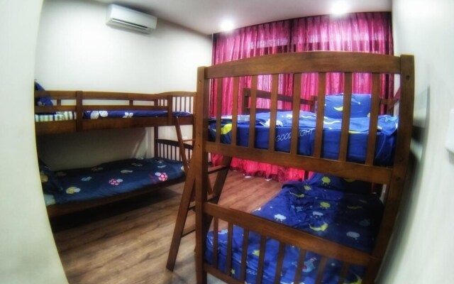 Sabah Cupcake Suite