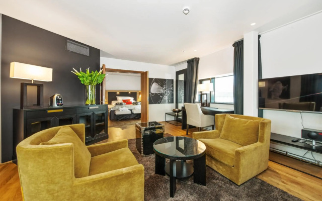 Clarion Hotel The Edge