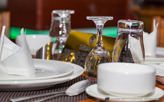 Enkare Hotel