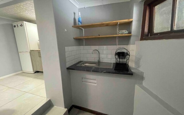 Lavish Camps Bay Pool Side Apartment