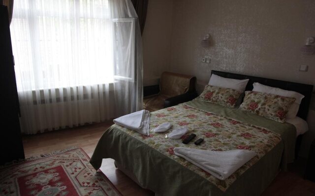 Yakut Hotel