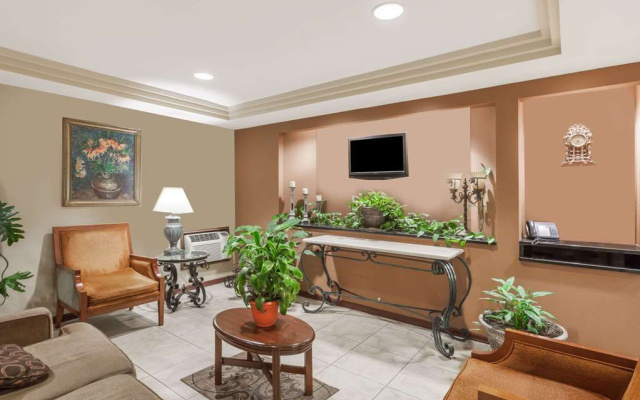 Travelodge Inn and Suites Albany