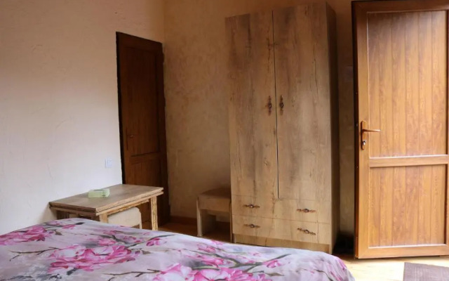 Saro B&B And Safari Tours