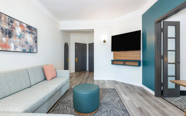 La Quinta Inn & Suites Sherman Denison