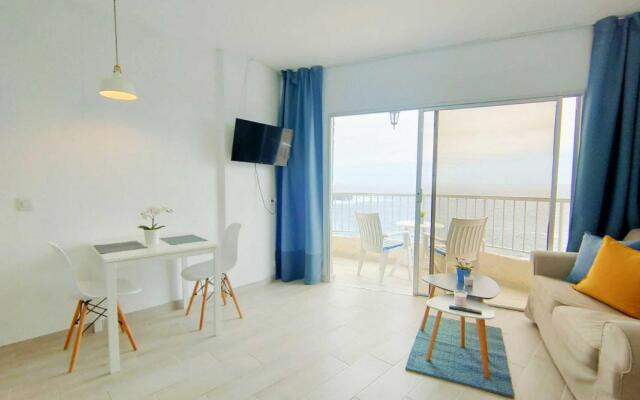 Studio with wonderful ocean view and WiFi