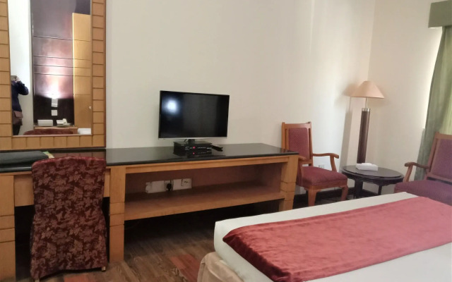 Al Commodore Hotel