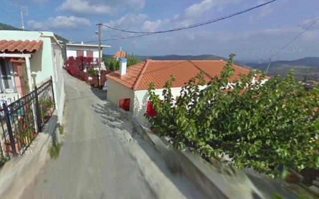 Big family house in Mesochoria village