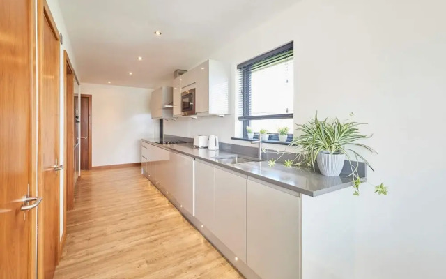 Host Stay Dalby Lodge