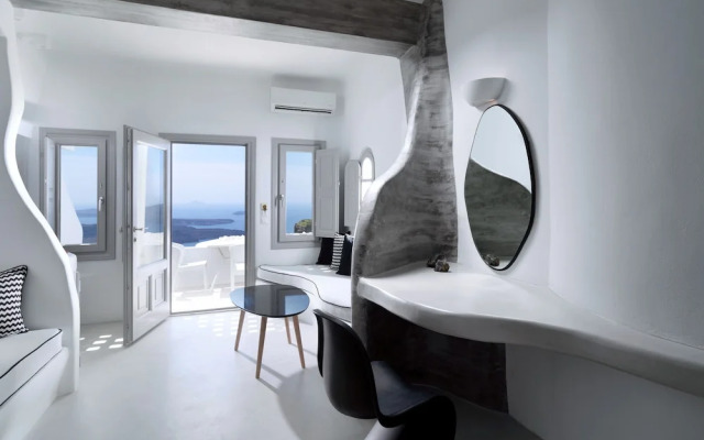 Tholos Resort Hotel