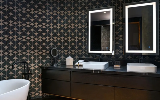 VETTA Distrito Uno, Autograph Collection